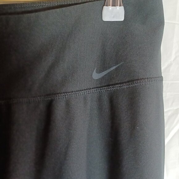 Nike Dri Fit Womens Size Small Black Capri Crop Leggings Athletic Legendary Pant - Picture 2 of 7
